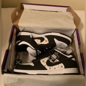 Used Nike SB Dunk Low Supreme Stars Black (2021)